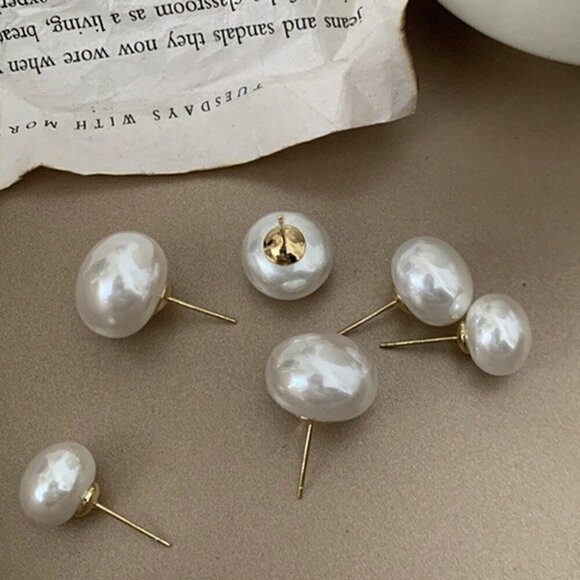 White Faux Pearl Stud Earrings Flat Large Imitation High Gloss Earring - Picture 6 of 9